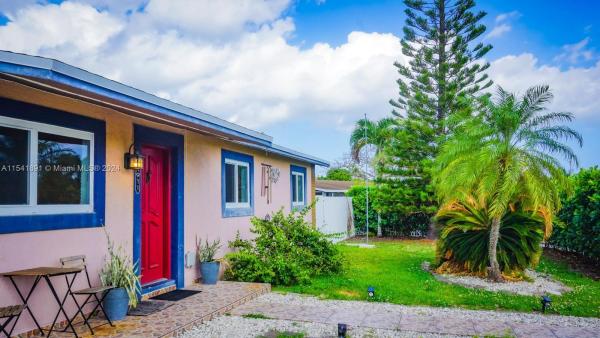 Euro, 11911 SW 185th St, South Miami Heights, Florida 33177, image 1