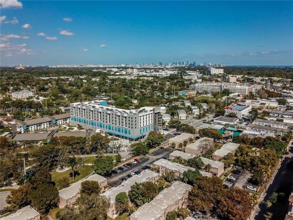 Lee Park, 5969 SW 69th St #101, South Miami, Florida 33143, image 3