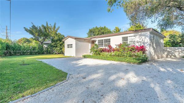 Cambridge Lawns Park, 6013 SW 62nd Ave, South Miami, Florida 33143, image 3
