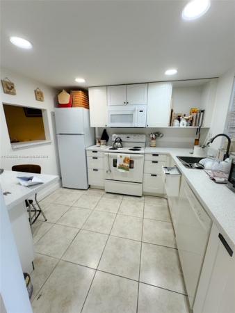 Sunrise Lakes 3, 9800 Sunrise Lakes Blvd #109, Sunrise, Florida 33322, image 1