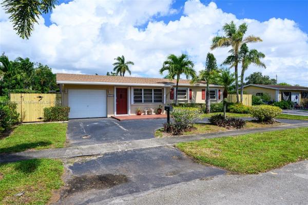 Boulevard Heights, 6525 Eaton St, Hollywood, Florida 33024, image 2