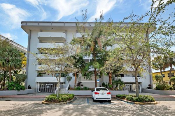 Normandy Shores Yacht & Country Club, 130 S Shore Dr #5C, Miami Beach, Florida 33141, image 1
