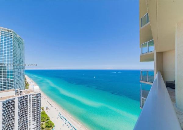 La Perla, 16699 Collins Ave #4004, Sunny Isles Beach, Florida 33160, image 1