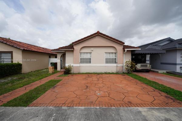 Lizette David, 247 E 52nd St, Hialeah, Florida 33013, image 1