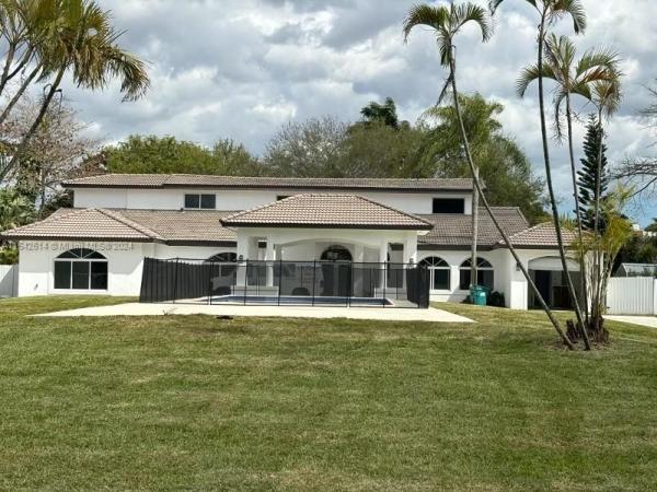 Sweetwater Estates, 425 SW 129th Ave, Tamiami, Florida 33184, image 1