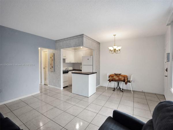 Golden Bay Manor, 3177 S Ocean Dr #108, Hallandale Beach, Florida 33009, image 1