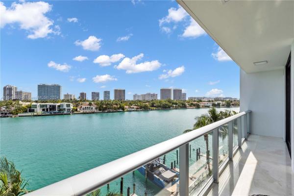 Sereno, 10201 E Bay Harbor Dr #404, Bay Harbor Islands, Florida 33154, image 2