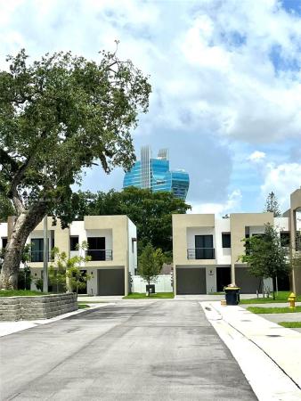 Oaks Place, 4189 N Oak Pl, Dania Beach, Florida 33314, image 1