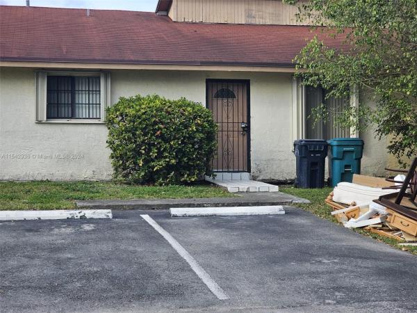 Waterside Townhomes, 14105 SW 282 St #, Leisure City, Florida 33033, image 1