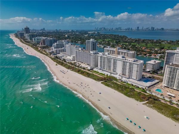 The Pavilion, 5601 Collins Ave #PH-3, Miami Beach, Florida 33140, image 1