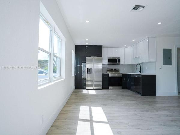 Monroe Heights, 1094 W 27th St, Riviera Beach, Florida 33404, image 3