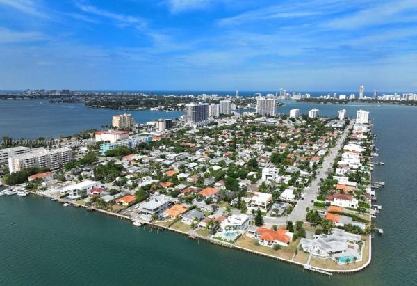 Treasure Island, 7509 W Treasure Dr, North Bay Village, Florida 33141, image 3