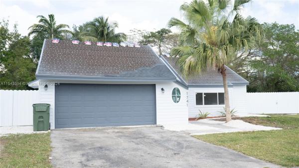 Homestead Lakes Tennessee East, 1741 N Goldeneye Ln, Homestead, Florida 33035, image 1