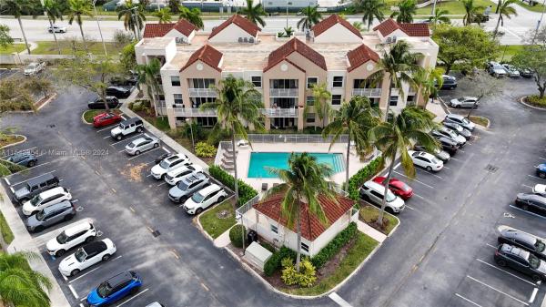 Sheridan Ocean Club, 2711 Ocean Club Blvd #307, Hollywood, Florida 33019, image 3