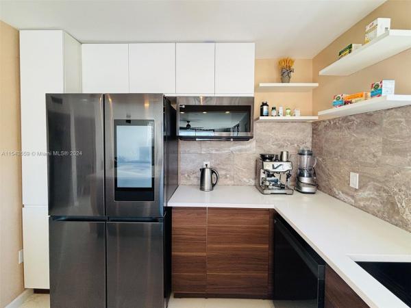 Eden Point, 4000 NE 170th St #400, North Miami Beach, Florida 33160, image 1