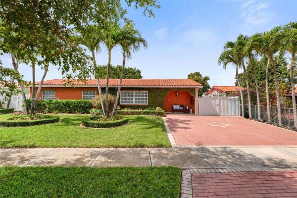 Royale Green, 4574 SW 128th Pl, Kendale Lakes, Florida 33175, image 1