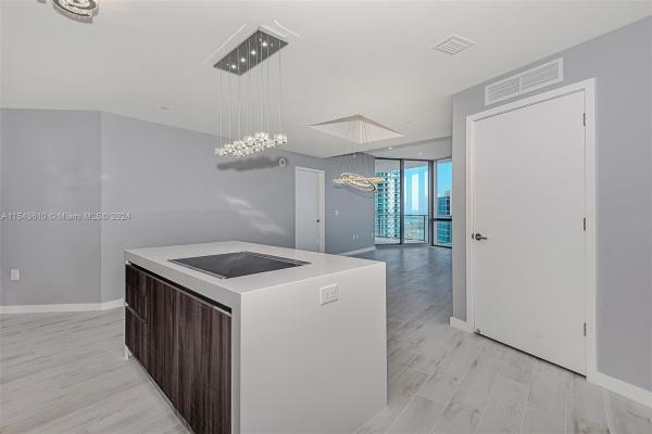 Paramount Miami Worldcenter, 851 NE 1st Ave #4509, Miami, Florida 33132, image 3