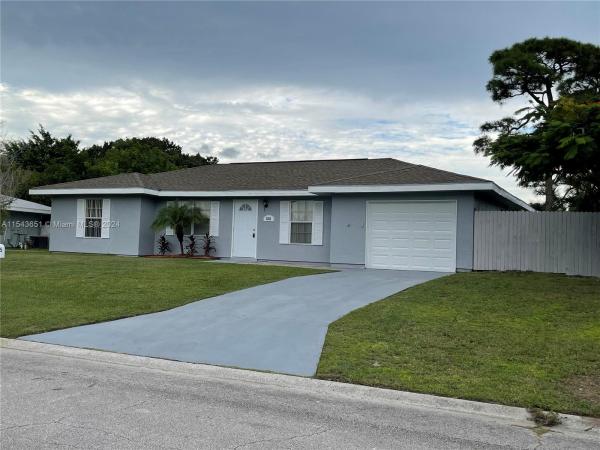Lyngate, 1385 SE Oakmont Ln, Port St. Lucie, Florida 34952, image 2