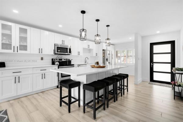Deerwood Townhomes, 15064 SW 127th Cir Pl S, Three Lakes, Florida 33186, image 2