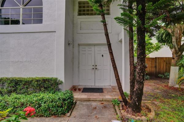 San Simeon, 221 NE 211th St, Ives Estates, Florida 33179, image 3
