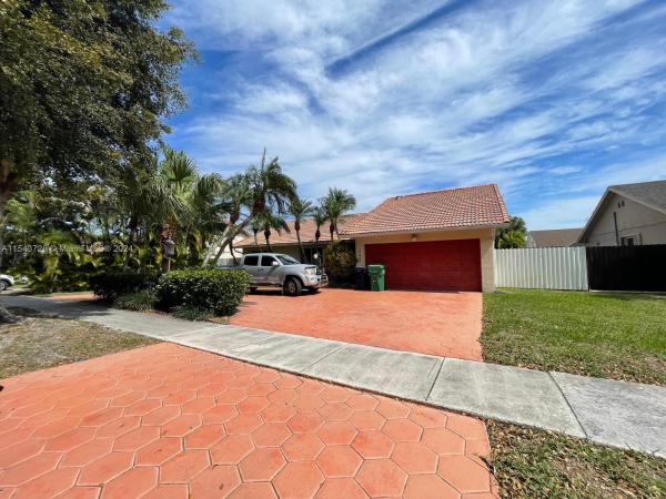 Woodfield, 10425 SW 146th Ave, The Hammocks, Florida 33186, image 1
