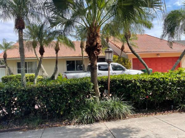 Woodfield, 10425 SW 146th Ave, The Hammocks, Florida 33186, image 3