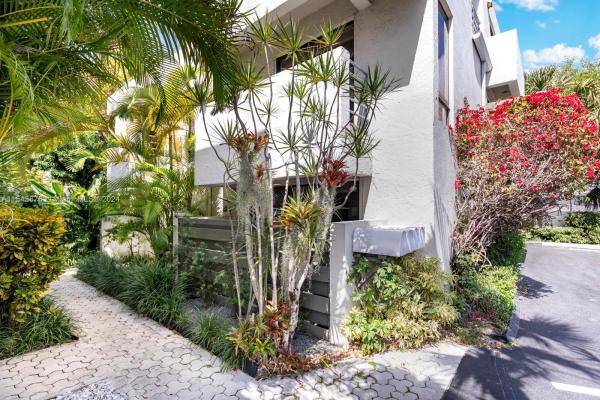 Malcolm Peacocks, 3030 SW 27th Ave #2, Miami, Florida 33133, image 1