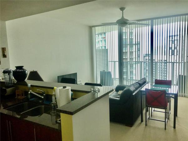 Met 1, 300 S Biscayne Blvd #3107, Miami, Florida 33131, image 1