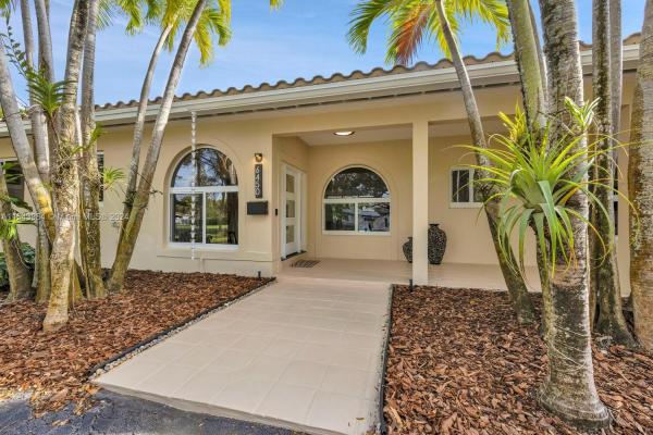 Briercliff, 6450 SW 113th St, Pinecrest, Florida 33156, image 1