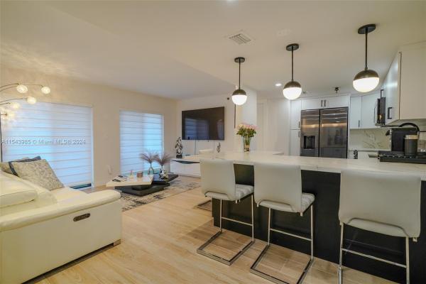 Aragon Towers, 5249 NW 7th St #412, Miami, Florida 33126, image 3