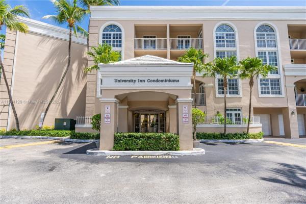 University Inn, 1280 S Alhambra Cir #2417, Coral Gables, Florida 33146, image 2