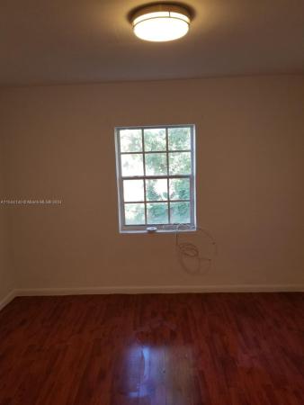 Thomas Grove, 3615 Thomas Ave #11, Miami, Florida 33133, image 3