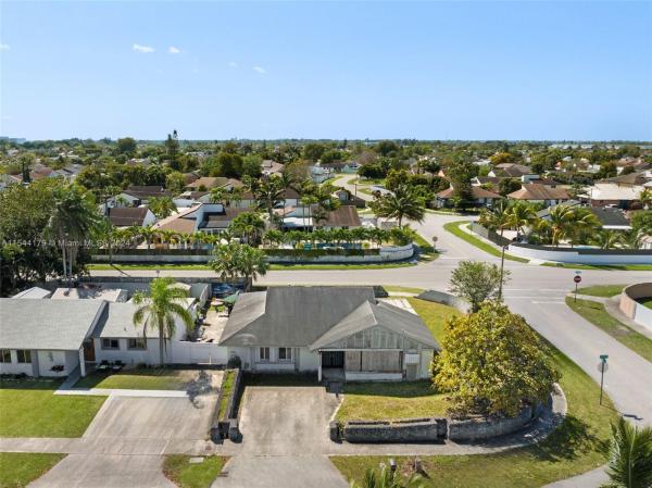 Oak Park, 12250 SW 203rd Ter, South Miami Heights, Florida 33177, image 2