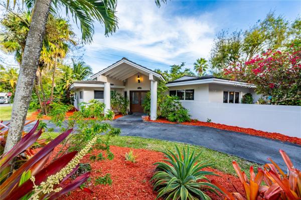 Kings View, 6700 SW 145th St, Palmetto Bay, Florida 33158, image 1