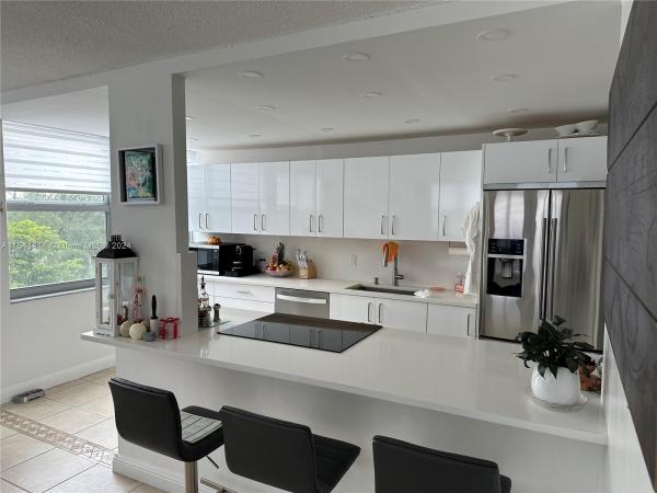 Wilshire, 1300 NE Miami Gardens Dr #520E, Ojus, Florida 33179, image 1
