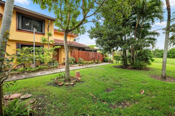 Summerset, 5975 SW 137th Ave #603, Kendale Lakes, Florida 33183, image 1