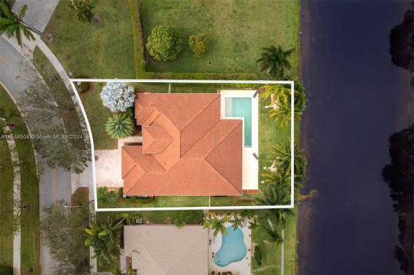Country Glen, 13481 Parkside Ter, Cooper City, Florida 33330, image 2