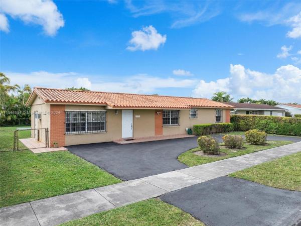 Snapper Creek Villas, 10790 SW 66th Dr, Sunset, Florida 33173, image 3