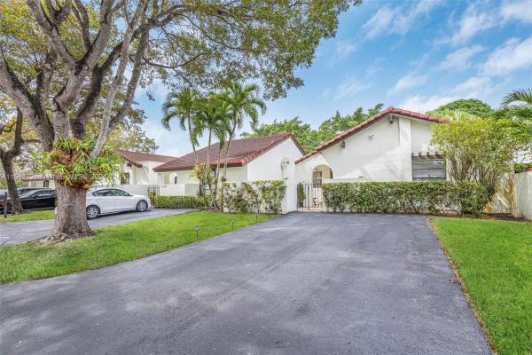 Town Villas In The Crossings, 11114 SW 136th Ct 0, The Crossings, Florida 33186, image 3
