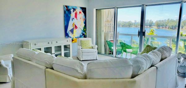 Brickell Townhouse, 2451 Brickell Ave #5S, Miami, Florida 33129, image 2