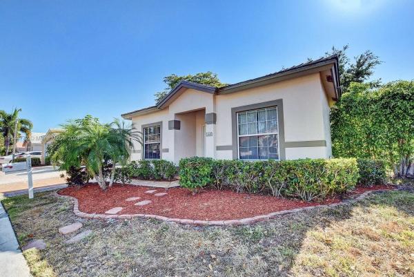 Caribe Isle At River Bridge, 145 Caribe Ct, Greenacres, Florida 33413, image 2