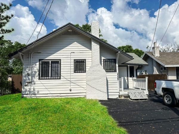 Northwood Pines, 3305 Pinewood Ave, West Palm Beach, Florida 33407, image 1