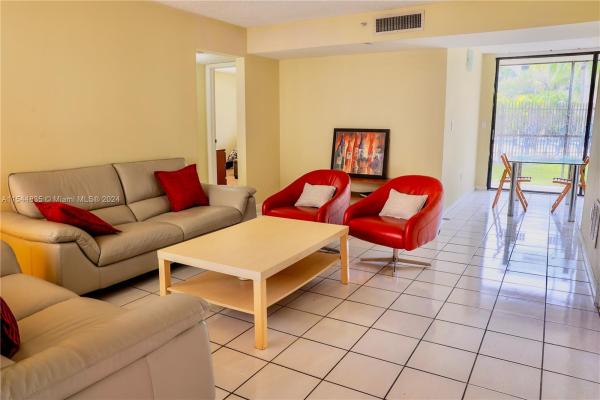Horizons West, Kendale Lakes, Florida 33183, image 1