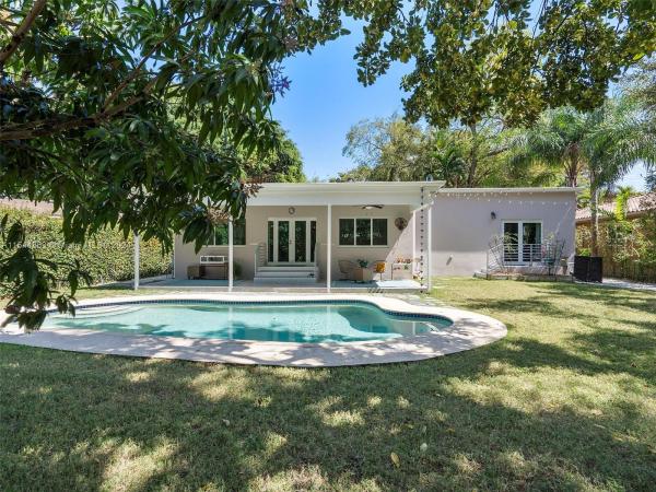 Oak Heights, 7410 SW 63rd Ave, South Miami, Florida 33143, image 2