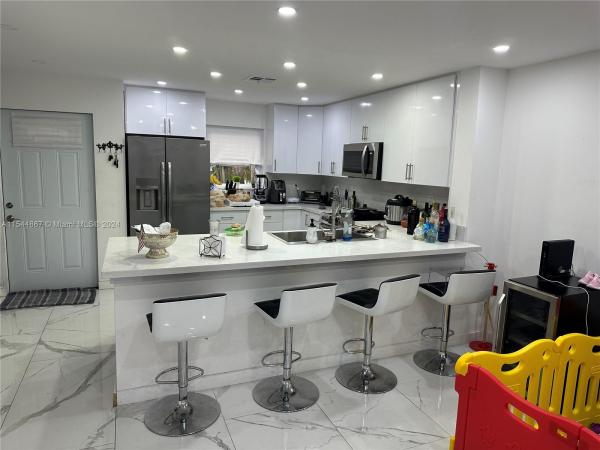 Barbella, 5437 NW 169th St #5437, Miami Gardens, Florida 33055, image 3