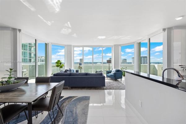 Vizcayne North, 244 Biscayne Blvd #4008, Miami, Florida 33132, image 2
