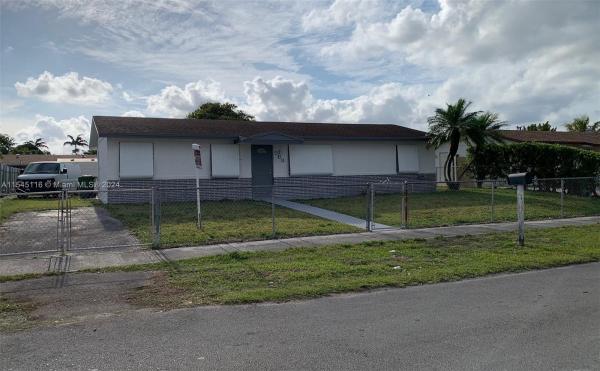 Avocado Villas, 568 SW 17th Ave, Homestead, Florida 33030, image 2