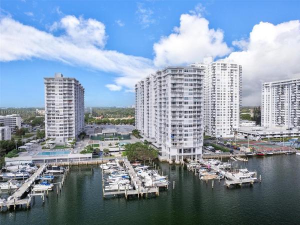Del Prado, 18081 Biscayne Blvd #501-4, Aventura, Florida 33160, image 3
