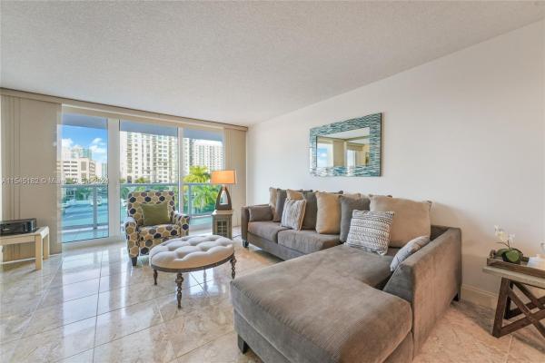 Arlen House East, 100 Bayview Dr #429, Sunny Isles Beach, Florida 33160, image 1