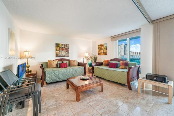 Arlen House East, 100 Bayview Dr #429, Sunny Isles Beach, Florida 33160, image 3